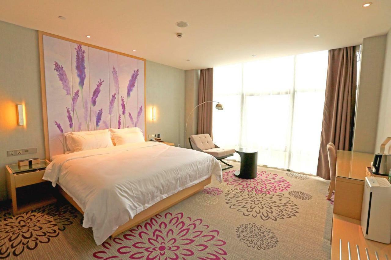Lavande Hotel Taixing Jiangping Road Bagian luar foto